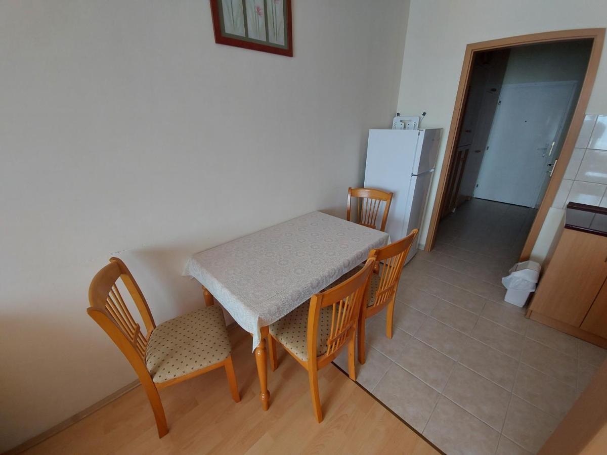 Romai Therme Apartman Apartment เฮวิซ ภายนอก รูปภาพ