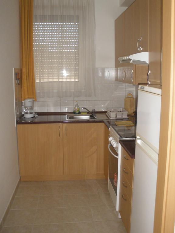 Romai Therme Apartman Apartment เฮวิซ ภายนอก รูปภาพ